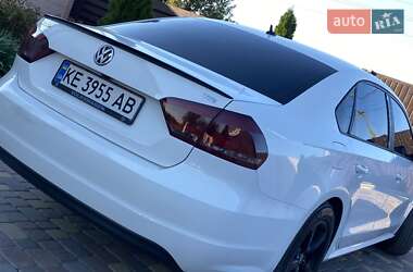 Седан Volkswagen Passat 2014 в Днепре