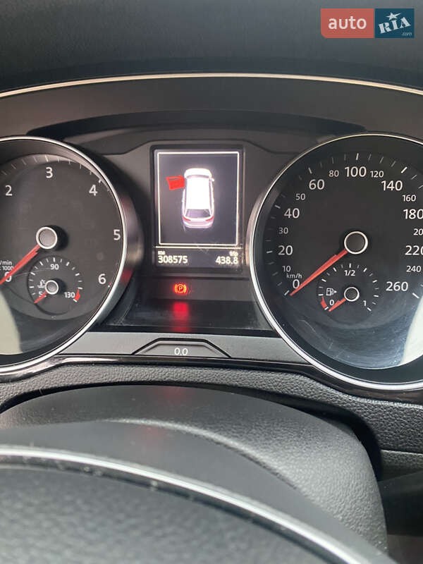 Универсал Volkswagen Passat 2016 в Хусте