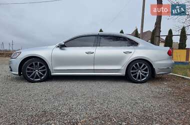 Седан Volkswagen Passat 2015 в Липовій Долині