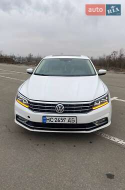 Седан Volkswagen Passat 2013 в Кривому Розі