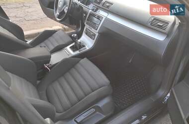 Универсал Volkswagen Passat 2010 в 
