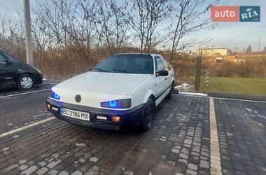 Седан Volkswagen Passat 1988 в Бібрці