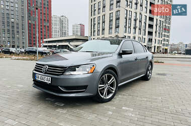 Седан Volkswagen Passat 2013 в Києві