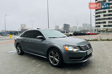 Седан Volkswagen Passat 2013 в Києві