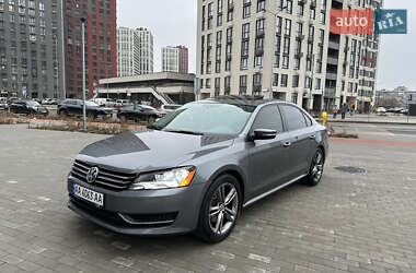 Седан Volkswagen Passat 2013 в Києві