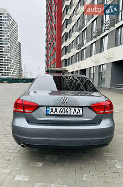 Седан Volkswagen Passat 2013 в Києві