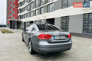 Седан Volkswagen Passat 2013 в Києві