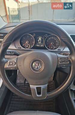 Універсал Volkswagen Passat 2011 в Львові