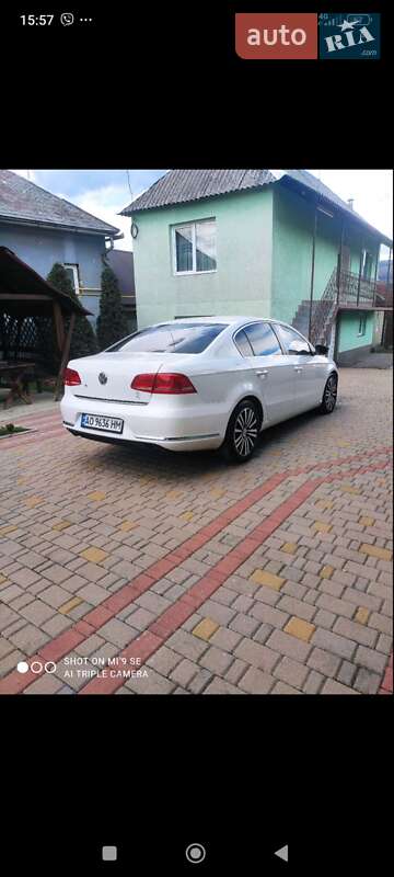 Седан Volkswagen Passat 2014 в Мукачевому
