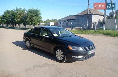 Седан Volkswagen Passat 2011 в Києві