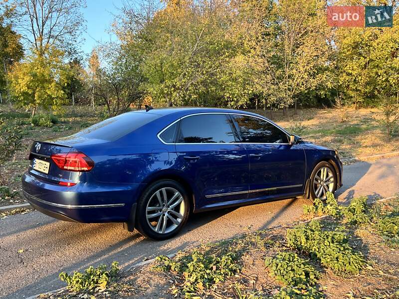 Седан Volkswagen Passat 2016 в Полтаві