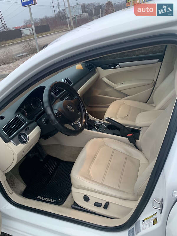 Седан Volkswagen Passat 2015 в Києві