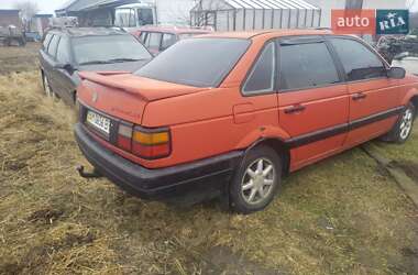 Седан Volkswagen Passat 1991 в Олевську