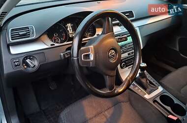 Седан Volkswagen Passat 2011 в 