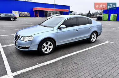 Седан Volkswagen Passat 2006 в Голованевске