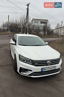 Седан Volkswagen Passat 2016 в Сумах