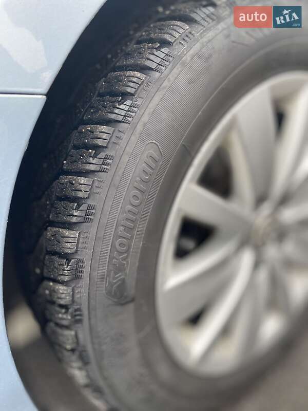 Універсал Volkswagen Passat 2011 в Вінниці