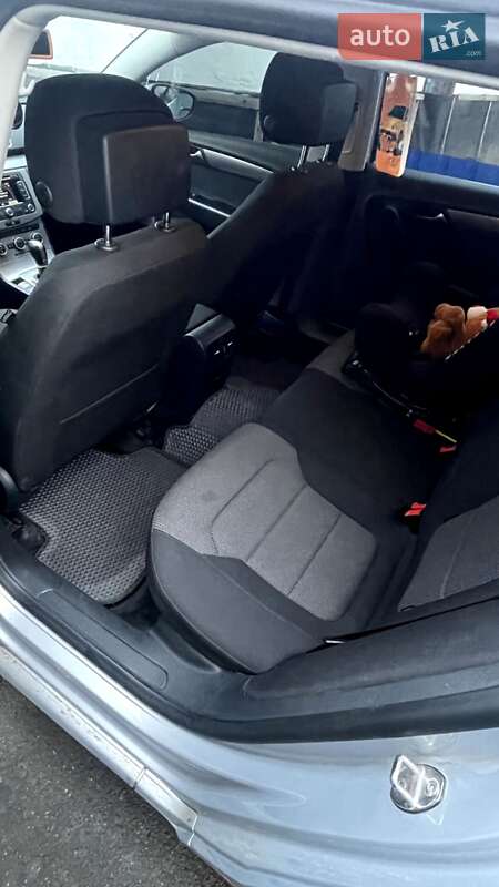 Универсал Volkswagen Passat 2013 в Виннице