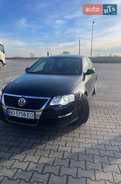 Седан Volkswagen Passat 2005 в Бучачі