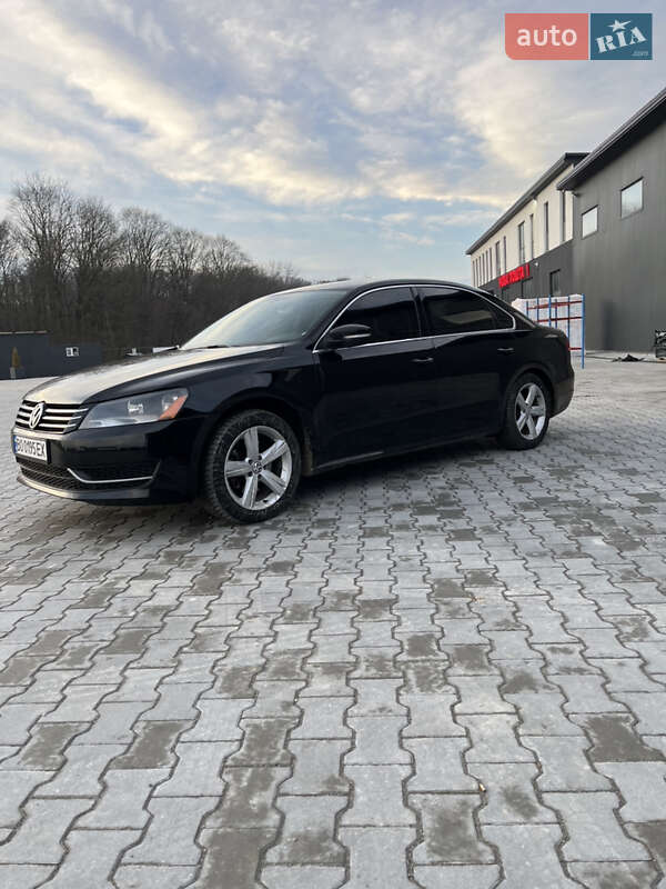 Седан Volkswagen Passat 2012 в Тернополі