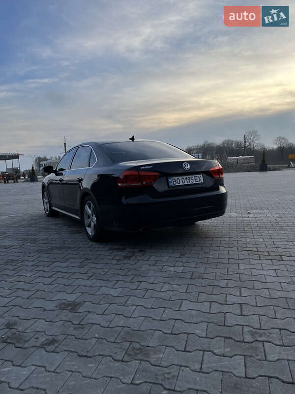 Седан Volkswagen Passat 2012 в Тернополі
