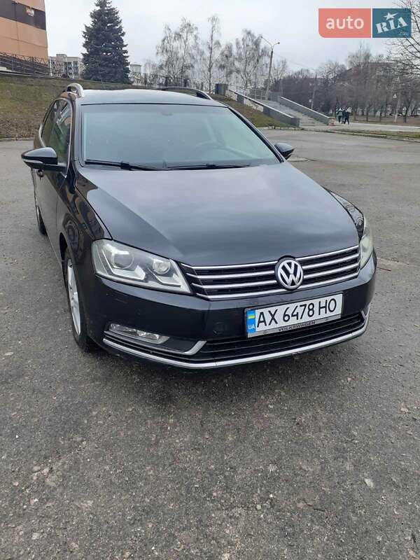 Универсал Volkswagen Passat 2011 в 
