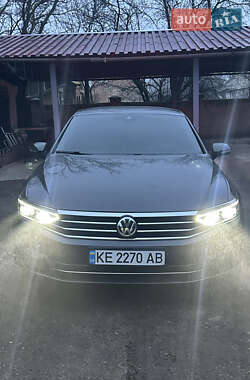 Седан Volkswagen Passat 2019 в Новгородці