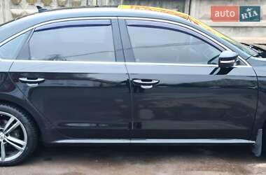 Седан Volkswagen Passat 2013 в Виннице