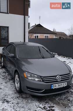 Седан Volkswagen Passat 2012 в Жашківу