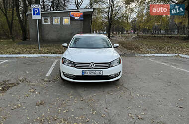 Седан Volkswagen Passat 2014 в Кропивницком