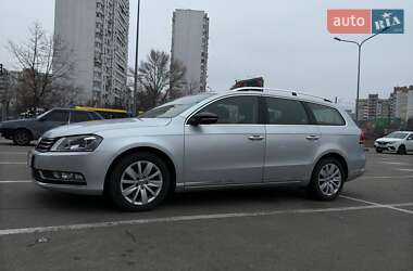 Универсал Volkswagen Passat 2014 в Киеве