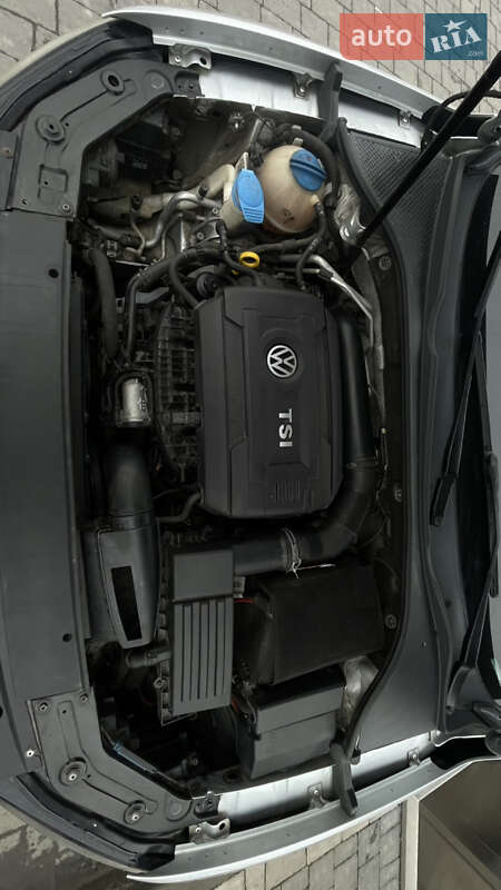 Седан Volkswagen Passat 2014 в Ивано-Франковске