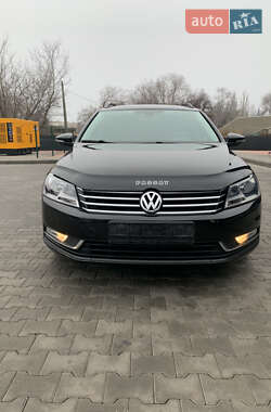 Універсал Volkswagen Passat 2011 в Одесі