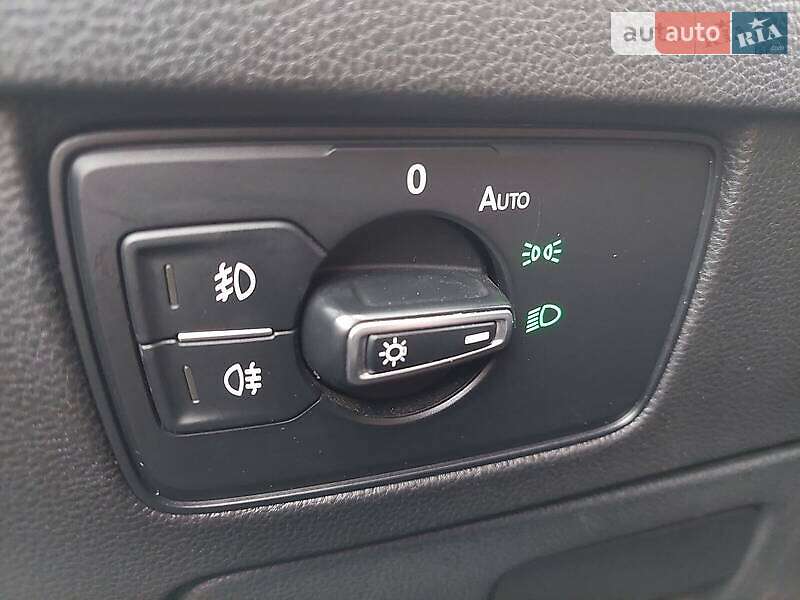 Універсал Volkswagen Passat 2015 в Львові