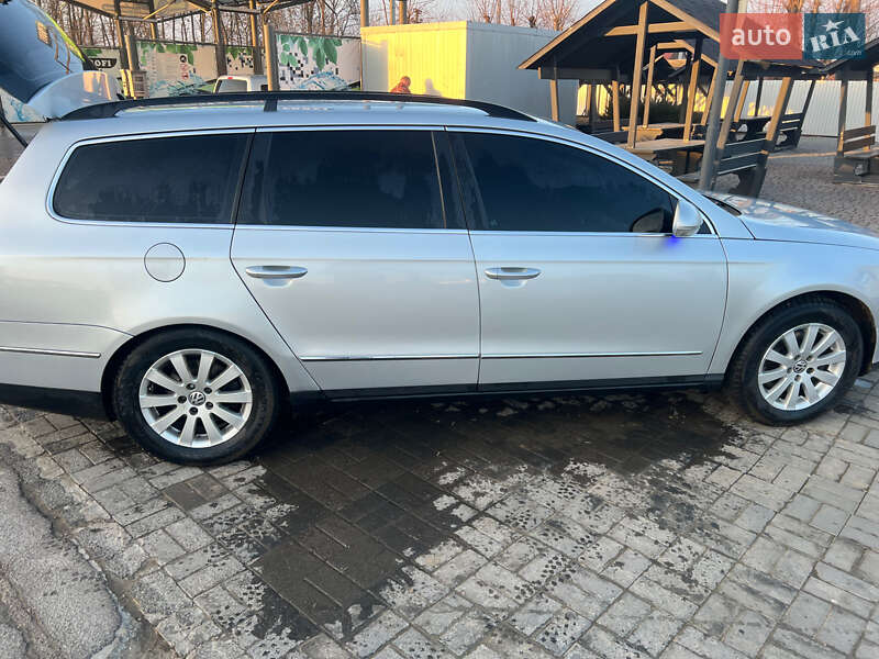 Универсал Volkswagen Passat 2005 в Кельменцах