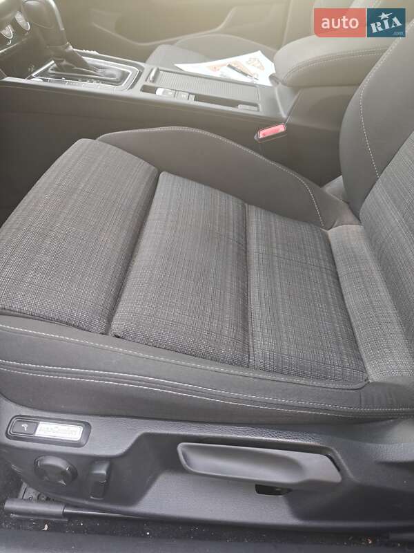 Универсал Volkswagen Passat 2020 в Луцке