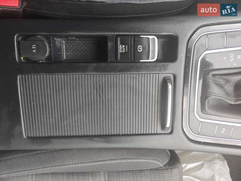 Универсал Volkswagen Passat 2020 в Луцке