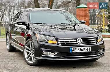 Седан Volkswagen Passat 2018 в Львові