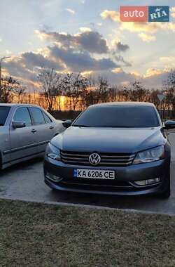 Седан Volkswagen Passat 2012 в Рівному