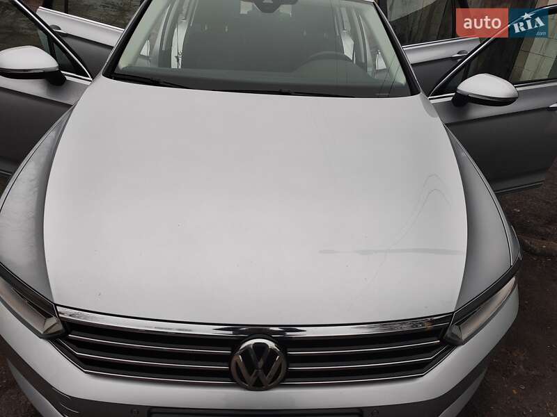 Универсал Volkswagen Passat 2018 в Каменском