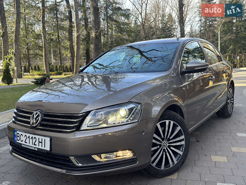 Седан Volkswagen Passat 2011 в Дрогобыче