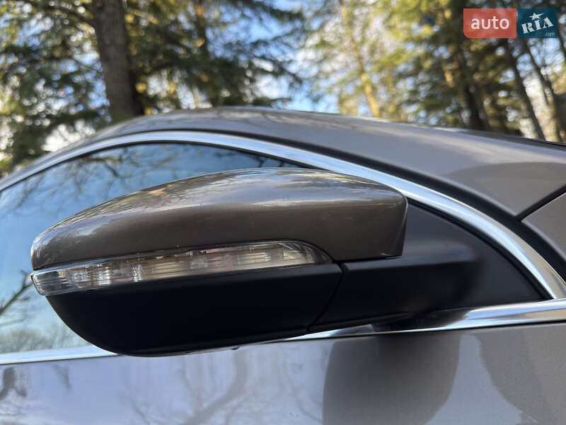 Седан Volkswagen Passat 2011 в Дрогобыче