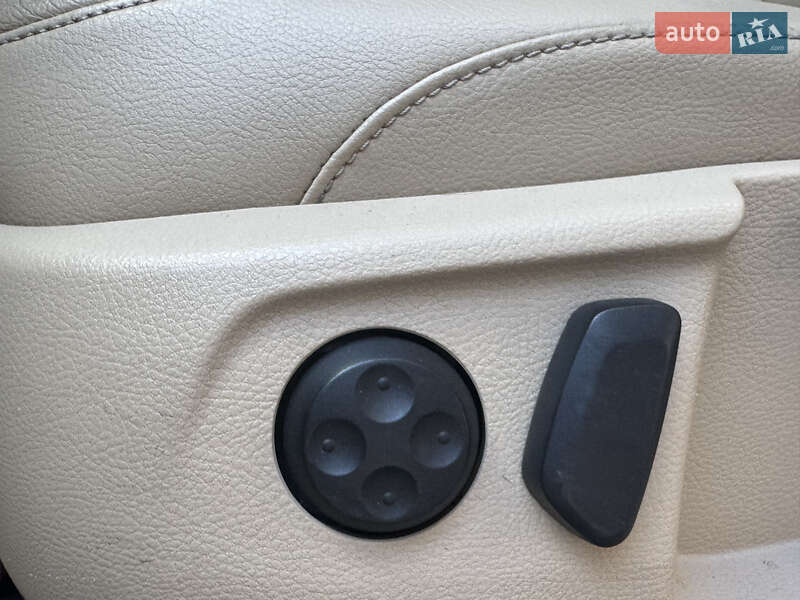 Седан Volkswagen Passat 2011 в Дрогобыче