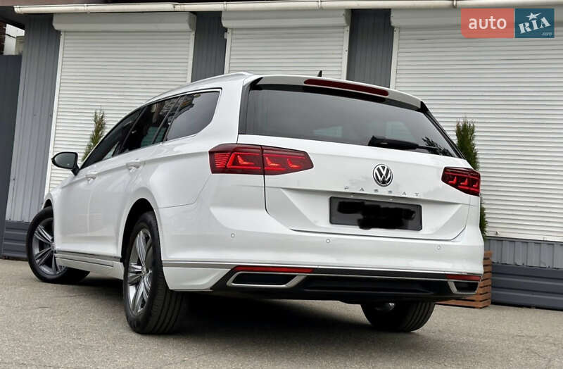 Универсал Volkswagen Passat 2019 в Киеве