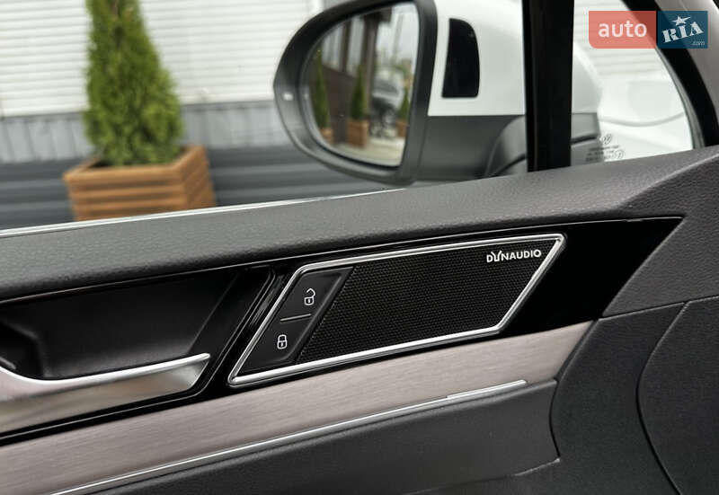 Универсал Volkswagen Passat 2019 в Киеве