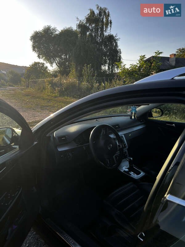 Универсал Volkswagen Passat 2010 в Тернополе