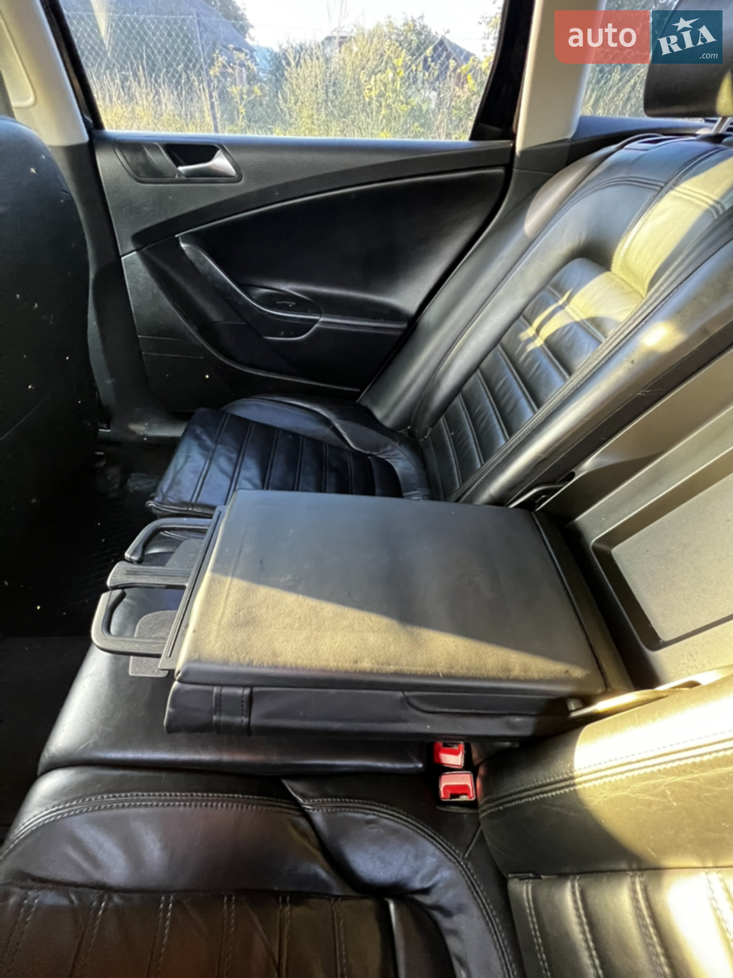 2010 Volkswagen Passat - мініатюра 21