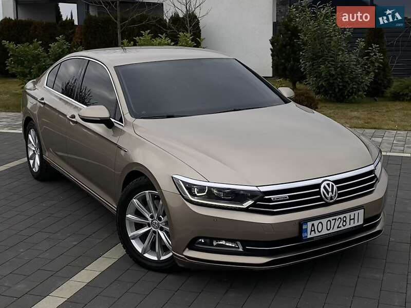 Седан Volkswagen Passat 2016 в Мукачево