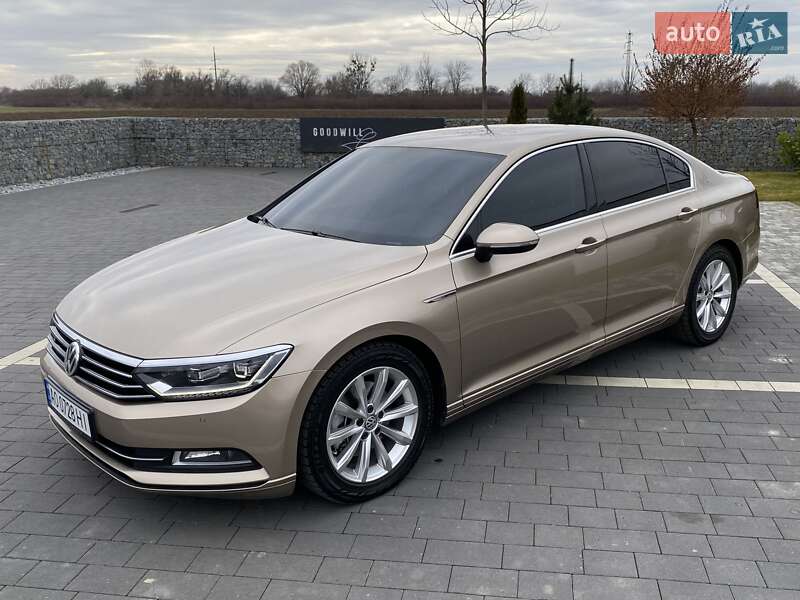 Седан Volkswagen Passat 2016 в Мукачево