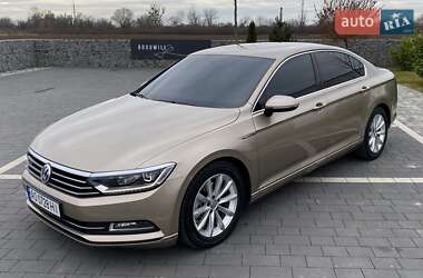 Седан Volkswagen Passat 2016 в Мукачево